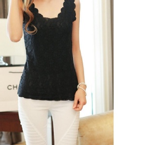 打底超薄帶襯蕾絲背心 特價：$139