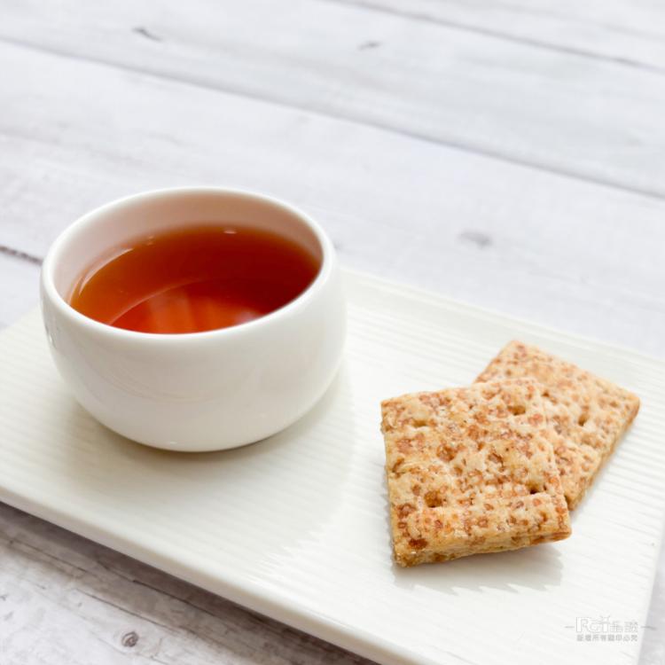 【巧益】脆皮澎鬆鹹蛋黃方格酥(原味&鹹蛋黃)(150g)