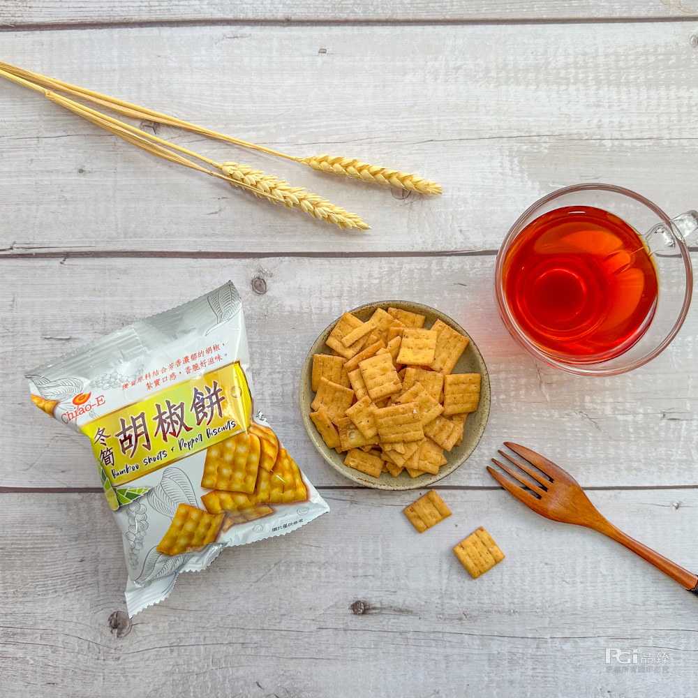 優資原料結合芳香濃郁的胡椒,紮實口感,香脆好滋味。胡椒餅,李雄所有通印必民。