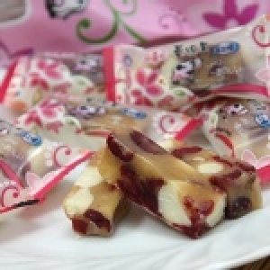 蔓悅果牛揸糖袋裝〈300ｇ〉