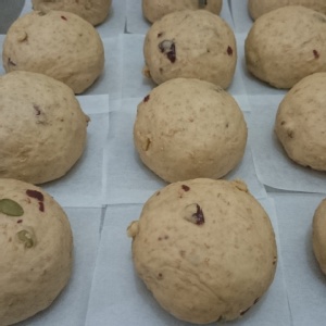 蔓越莓乳酪堅果饅頭