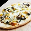  菇菇青醬Pizza