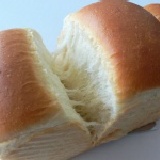 鮮奶吐司 目前使用味全林鳳營鮮奶湯種法製作，原價75元試吃特價60元(適合冰凍)@520±20g