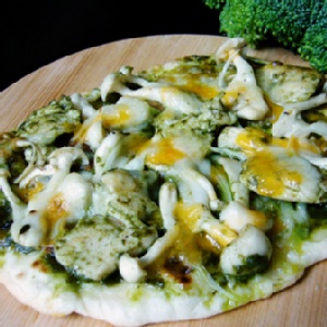 青醬嫩雞Pizza 特價：$49