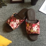 品味系列-橡膠抗滑鞋底-室內拖鞋-豐華-櫻花盛宴(紅) 特價：$88