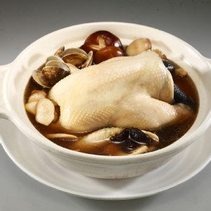 鴻福年菜-黑蒜燉土雞