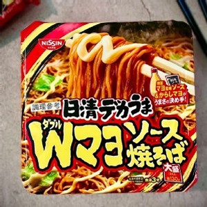 日清大盛裝芥末美乃滋日式炒麵