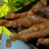 台中 九鼎香 雞腳凍 軟QQ的 特價：$80