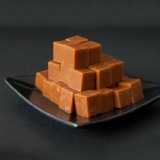 布列塔尼鹹牛奶糖 顛覆您對牛奶糖的傳統印象. 透過法國鹽之花的淡淡的鹹味, 襯托出牛奶糖多樣的風味