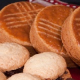 [禮盒] 布列塔尼酥餅+巧克力杏仁果