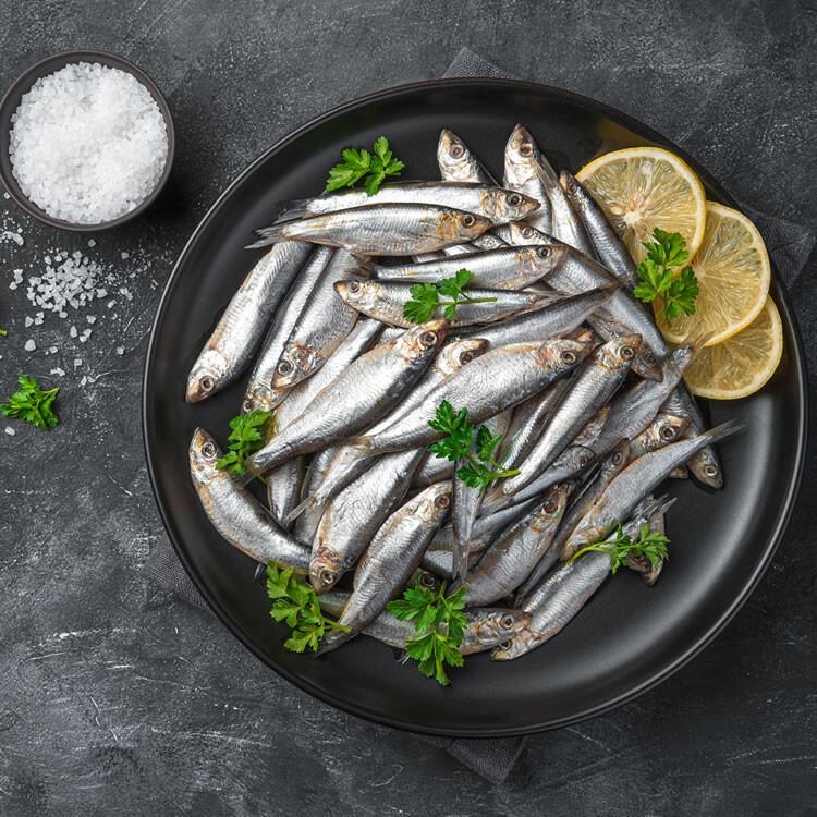 【挪威柳葉魚】(公母任選)600-1000克