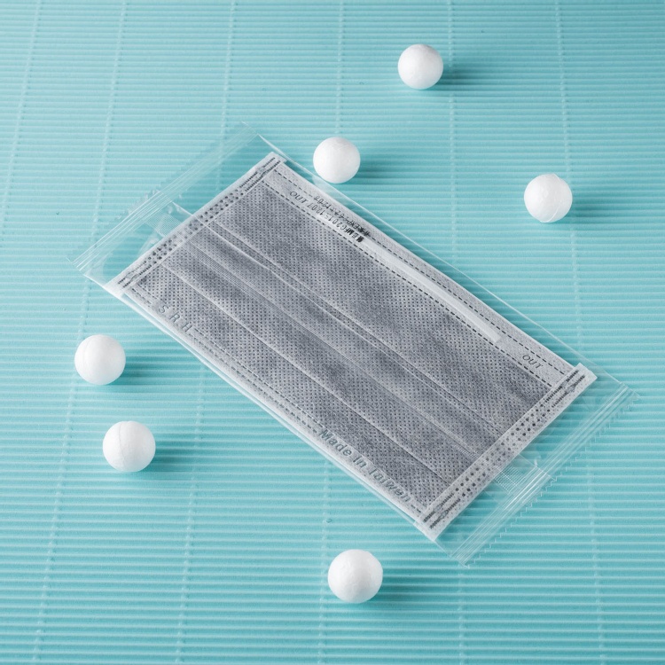 【雨晴牌－四層活性碳不織布口罩】一盒50片 (單片裝)(高效能) SGS合格 無異味 外銷日本款