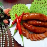 【25年周家肉舖】黃金比例香腸(原味)＊中秋節烤肉~送禮首選(一斤裝) ※賀榮獲新人賞9折※