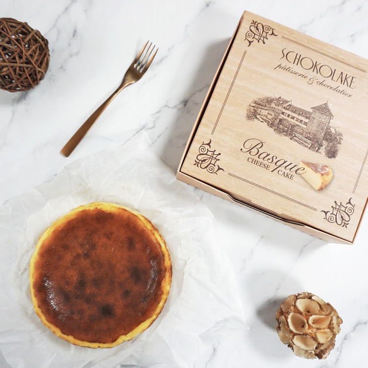 【巧克力雲莊】雲莊焦香巴斯克乳酪(2021蘋果日報母親節蛋糕評比得獎)