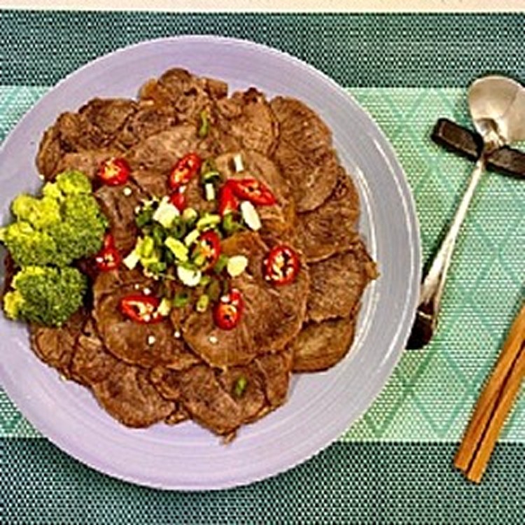 《秘製滷香牛腱(熟食)》300g/片