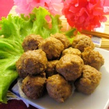 滷小貢丸 上選鮮肉小貢丸，香香入味，小朋友最愛