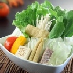 8.聚~精緻昆布鍋套餐 (已含10%服務費)