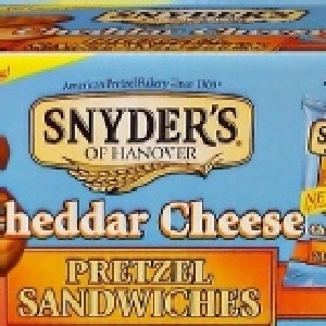 SNYDER'S 切達起司夾心餅乾30包入 特價：$299