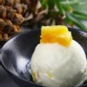 鳳梨牛奶