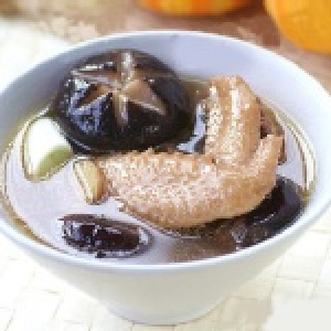 【漢方人參香菇雞湯】