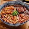 麻辣鴨血拉麵