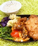 炸排骨+炭烤雞丁弁當