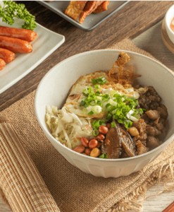 炸蛋滷肉飯-青麻