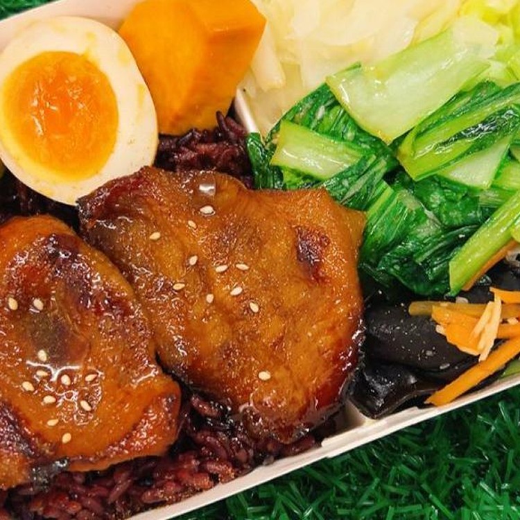 烤松阪豬小排餐盒