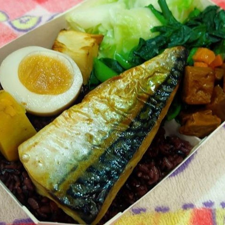 薄鹽炙烤鯖魚餐盒