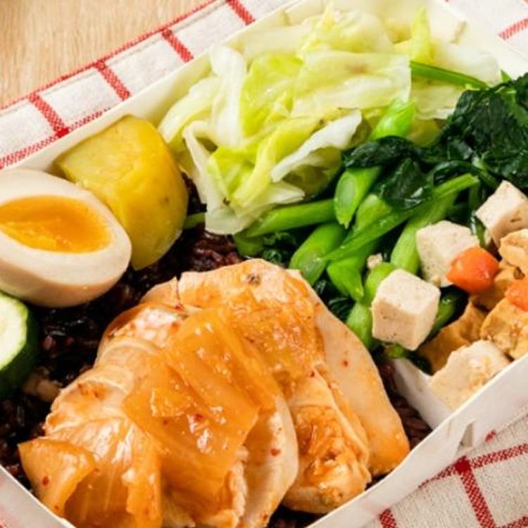 泡菜水煮雞胸餐盒