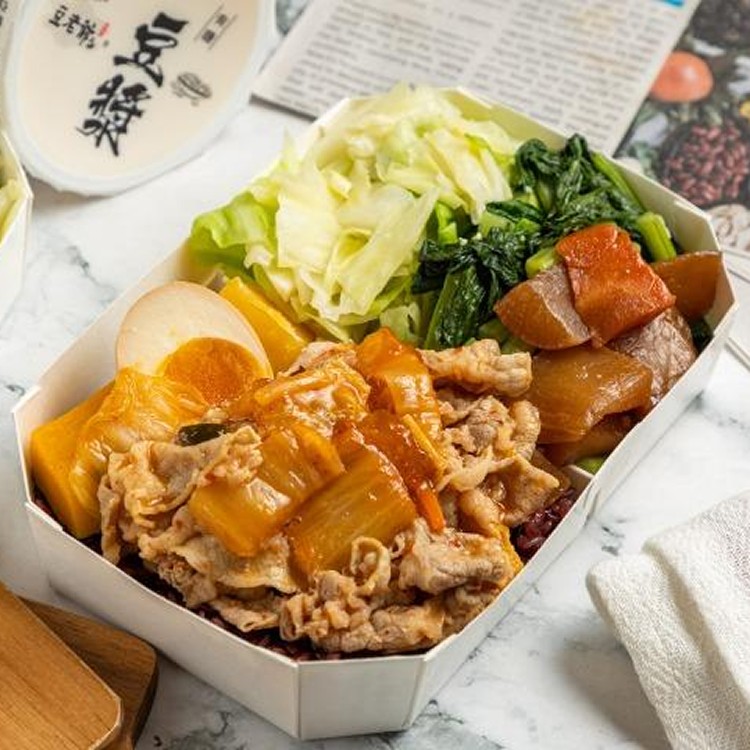 泡菜水煮里肌餐盒