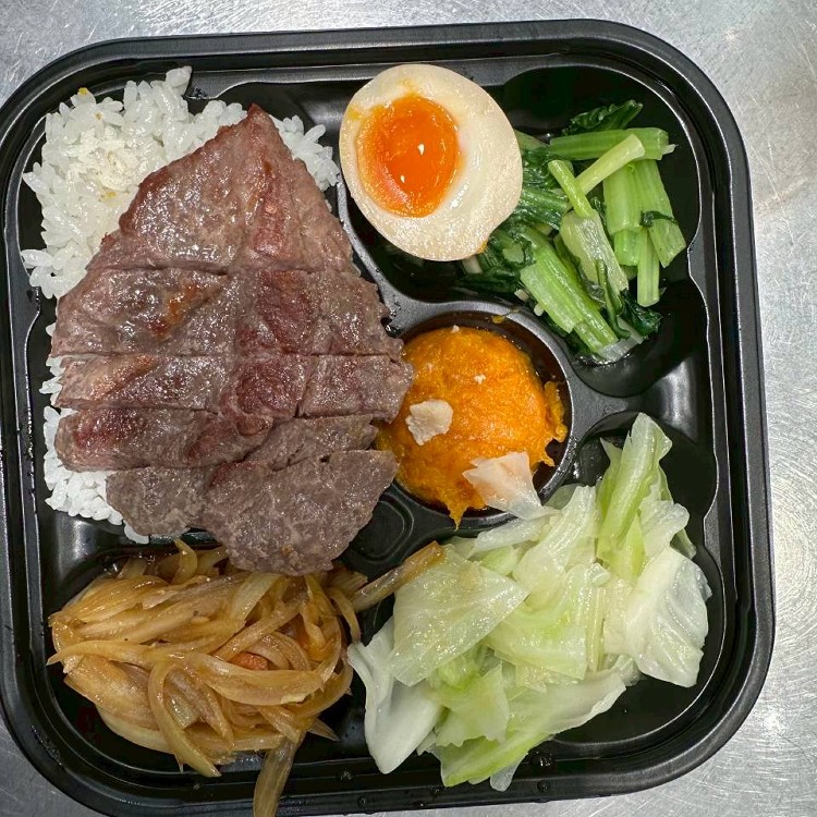 香滷板腱牛餐