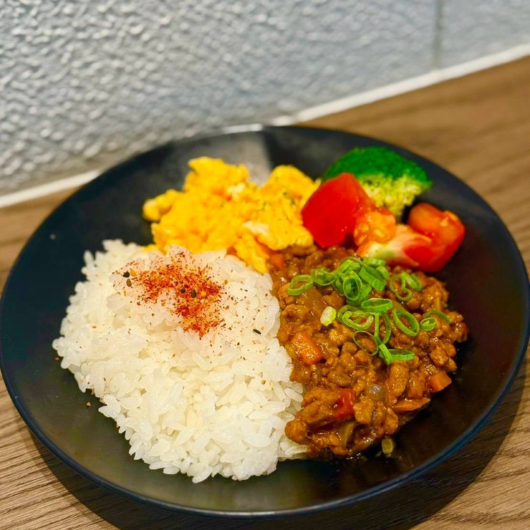 乾咖哩豚-輕食