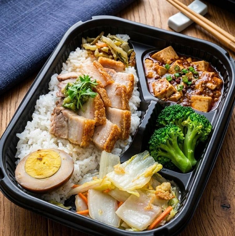 脆皮燒腩飯