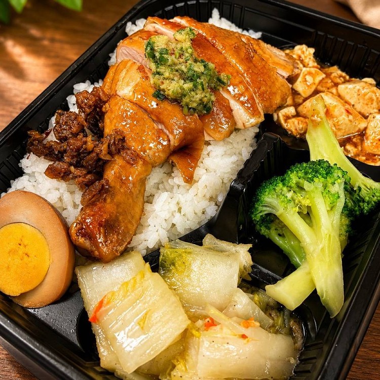 貴妃油雞腿飯