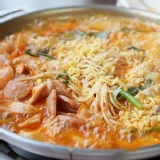 黃金泡菜燒肉부대찌개