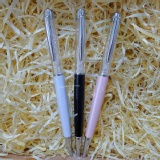 水晶筆(B款) 時尚珠光原子筆，華麗的水晶迷人光芒，令人愛不釋手。