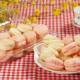 傳統古早味》首推「小西點の奶油(紅白)夾心球」每粒５元～滿滿一盒５０元，公司開會、小朋友最愛點心～