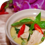 綠咖哩椰汁雞肉