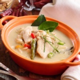 綠咖哩椰汁雞肉