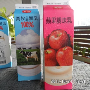 香純、濃郁（高牧牛奶）蘋果調味乳 940 毫升，高雄牧場鮮乳廠．每日限量生產～