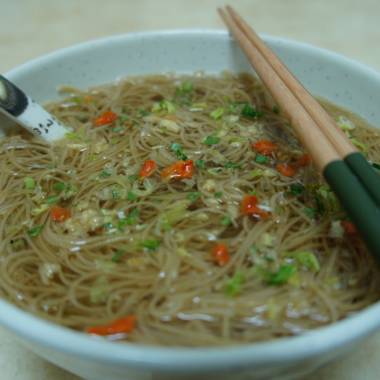 蔥香-雞絲麵 每包裝為65元-台灣製造優質選擇