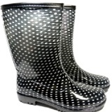 新款雨靴~風靡日本~台灣製造~流行女雨鞋~女雨靴~短統雨鞋雨靴~. 特價：$290