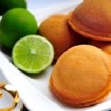 12入檸檬奶油蛋糕泡芙 口感升級，綿密感加強，每個月賣出上萬顆。 特價：$82