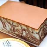 大理石蛋糕 32盒團購區★大理石蛋糕 有著淡淡的巧克力香及酒香，吃起來不膩哦！ 特價：$65