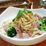 奶油白醬培根義大利麵 (不含麵)