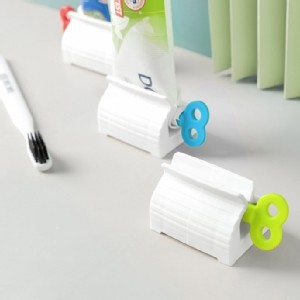 日式手動旋轉擠牙膏器3入