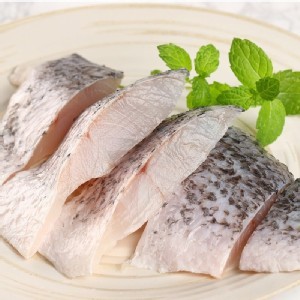 🏆鮮凍金目鱸魚切塊250克