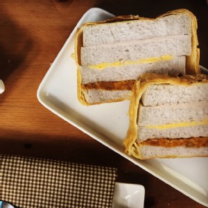 芋頭肉鬆起酥火腿三明治-30公分 特價：$280