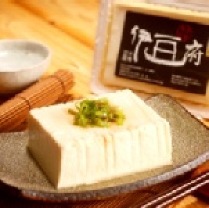 伊豆府-手工木棉豆腐 特價：$40